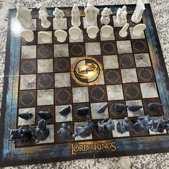 Lord Of The Rings, the battle of the middle earth Chess Set - Picture 1 of 5